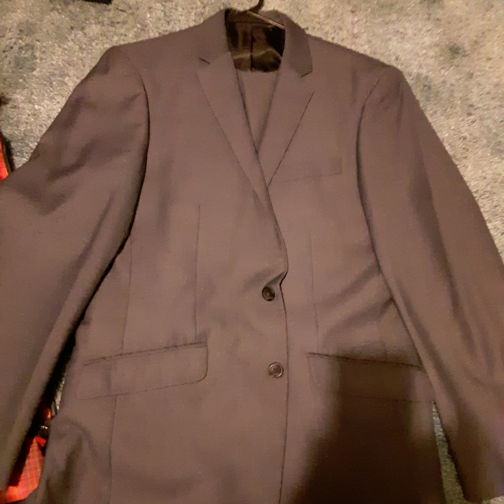 Kenneth cole reaction 2 piece suit